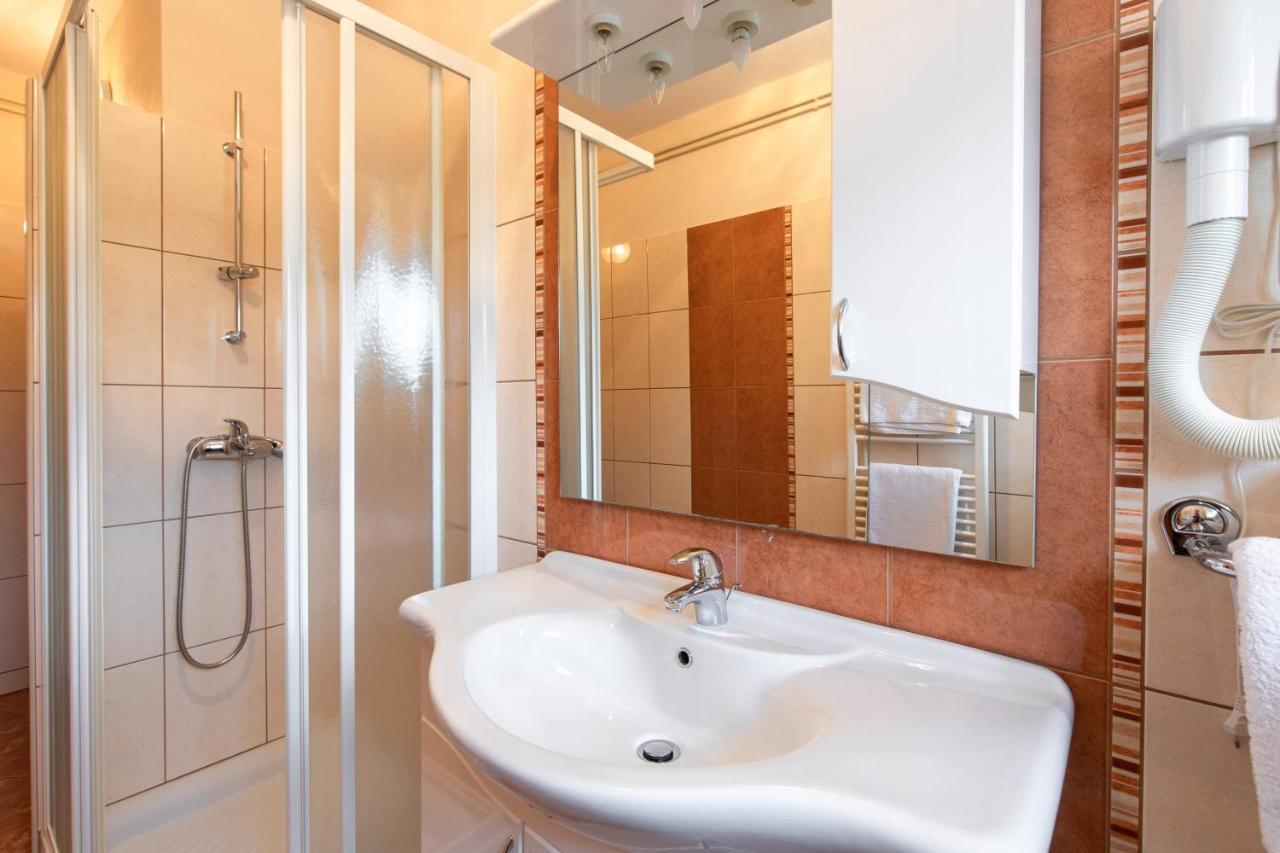 Justic Apartment Krk Town Exterior photo