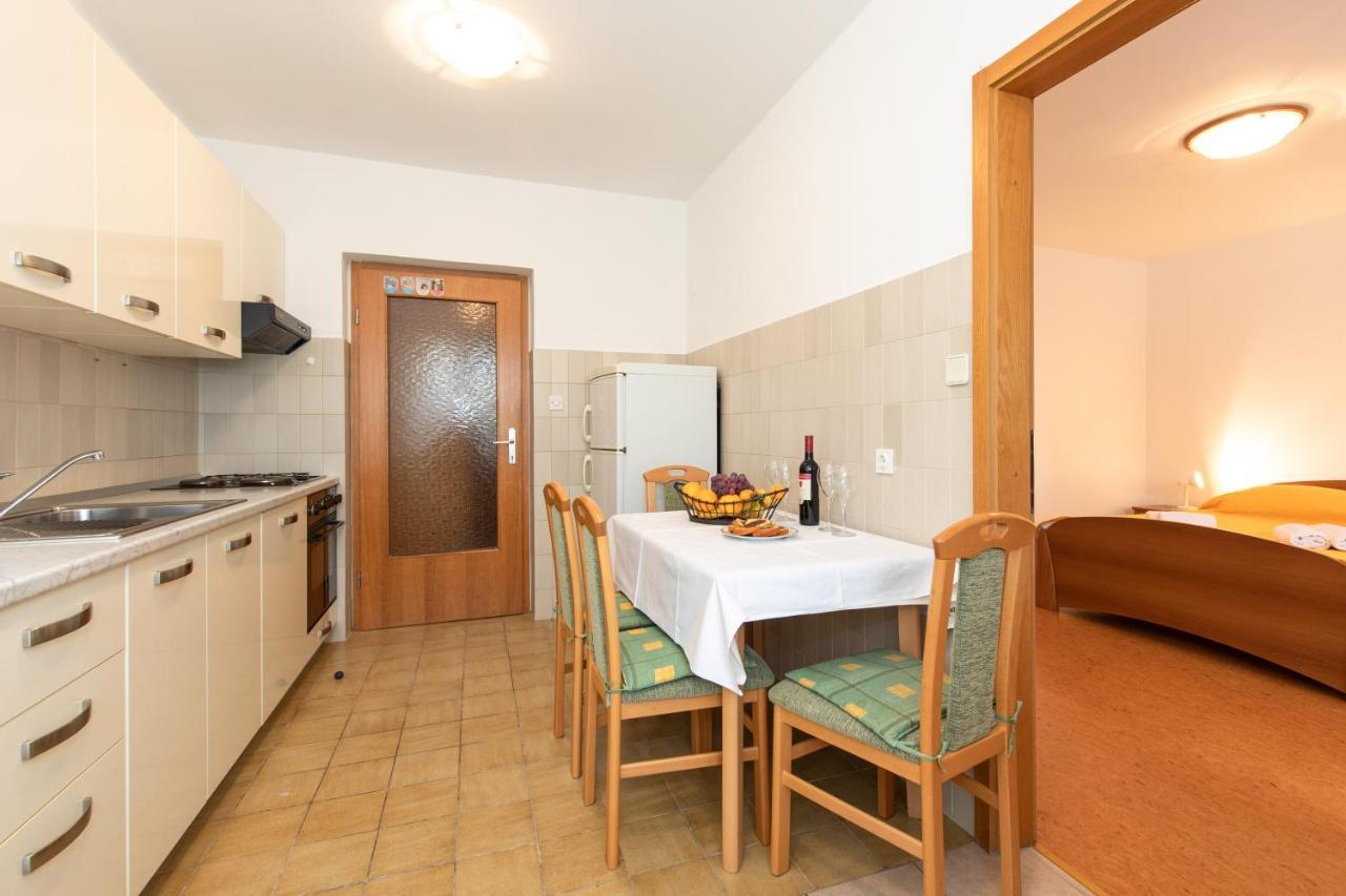 Justic Apartment Krk Town Exterior photo