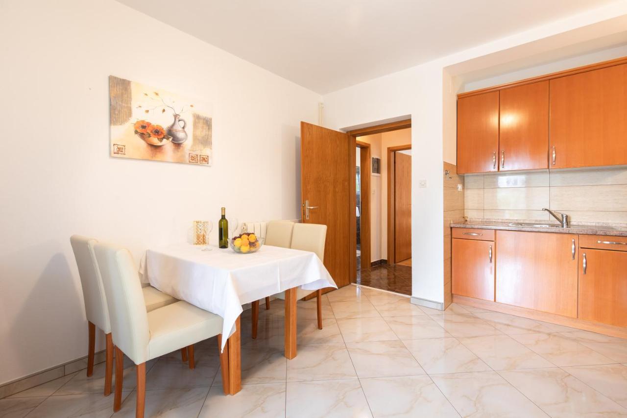 Justic Apartment Krk Town Exterior photo